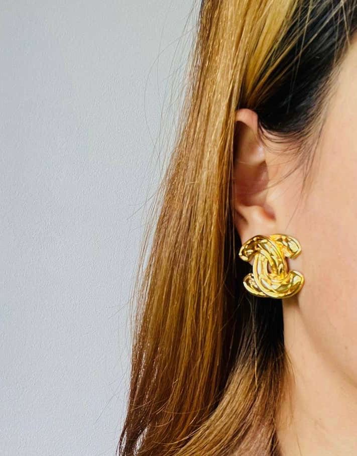 CHANEL – ORECCHINI CC VINTAGE ORO INTRECCIATO – RARI - immagine 2